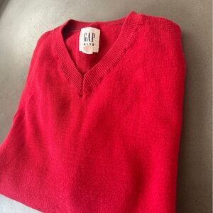 Gap Kids Red V-Neck Sweater
Size L 10